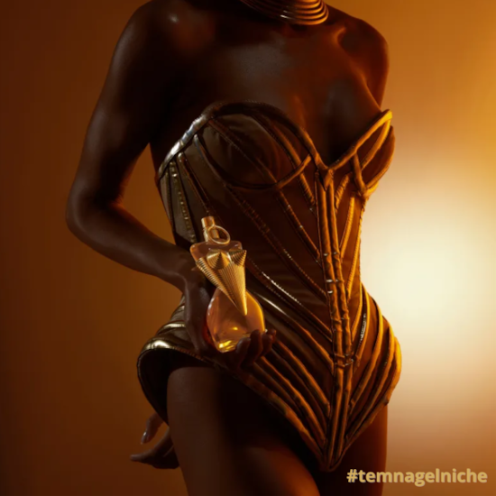 Perfume Divine Le Parfum - Jean Paul Gaultier - Feminino - Eau de Parfum Intense - 100ml Perfume Divine Le Parfum - Jean Paul Gaultier - Feminino - Eau de Parfum Intense - 100ml